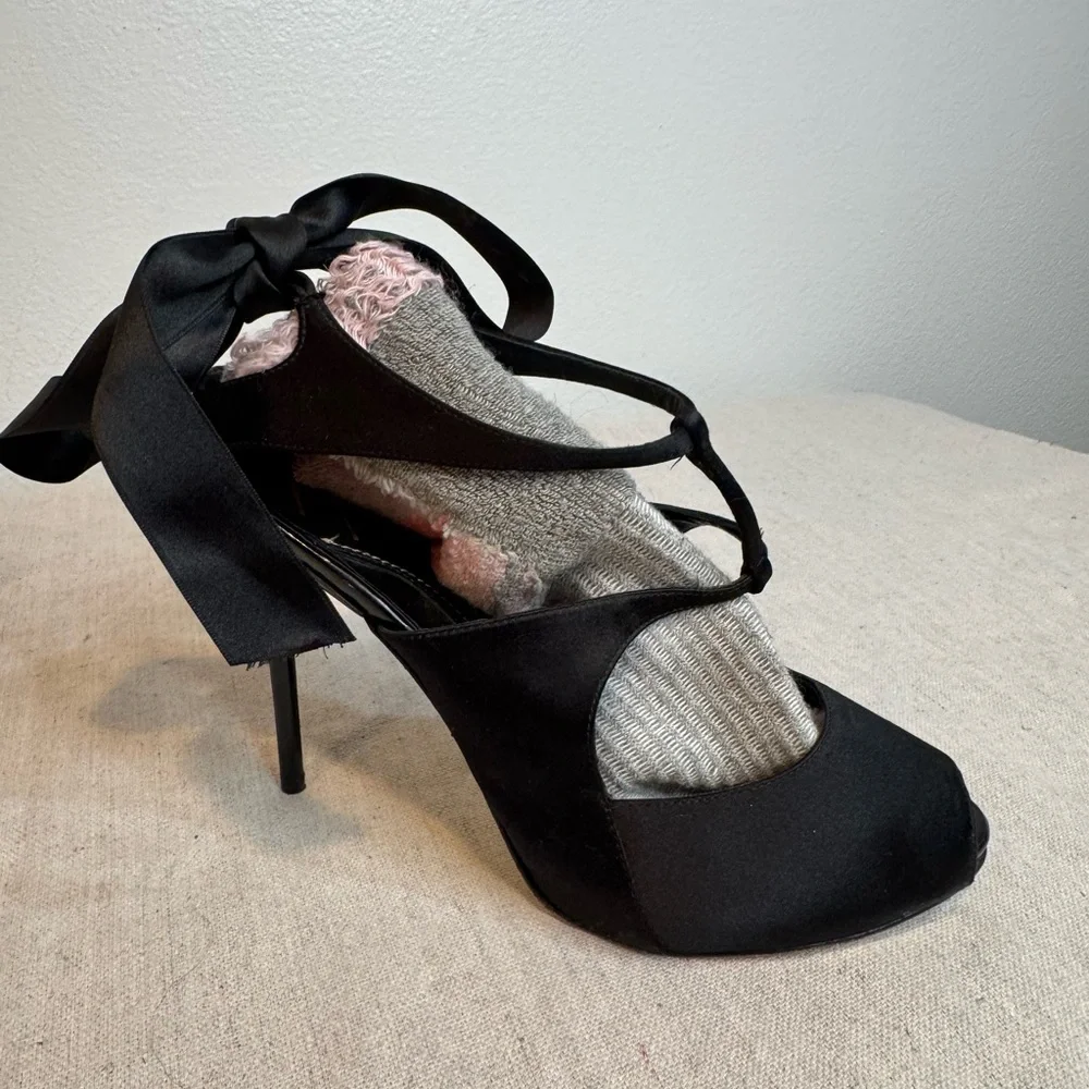 Zac Posen Black Satin Women's Heels - Picture 5 of 12
